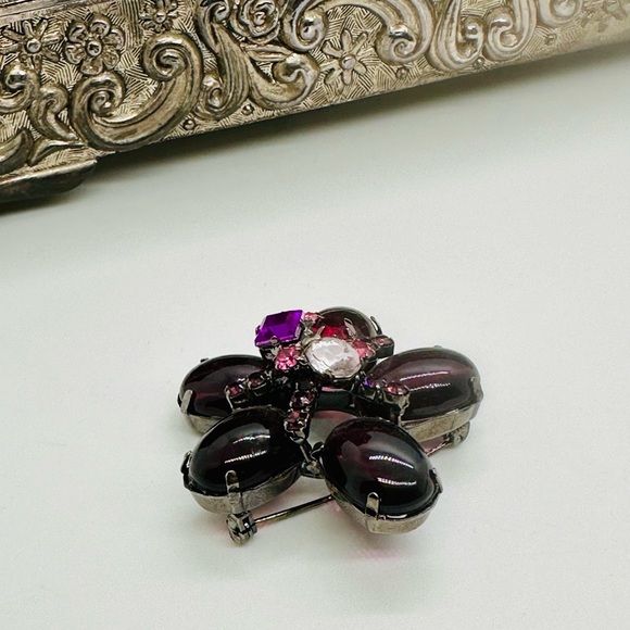 Vintage Purple Rhinestone Flower Brooch - Picture 4 of 8